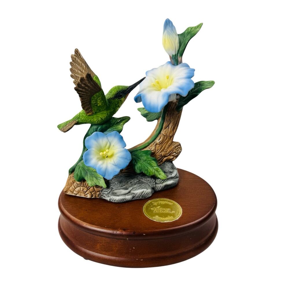 Heritage House Springtime Serenades Hummingbird Porcelain Figurine Musical Base